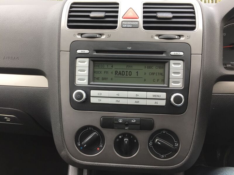 VOLKSWAGEN GOLF
