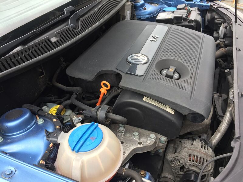 VOLKSWAGEN POLO