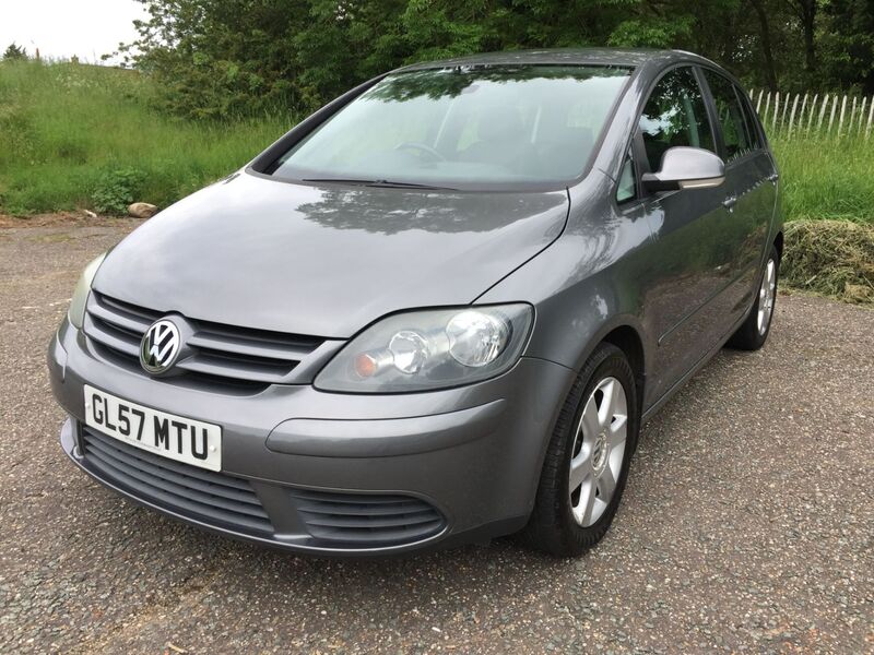 View VOLKSWAGEN GOLF 1.9 TDI SE 5 DOOR