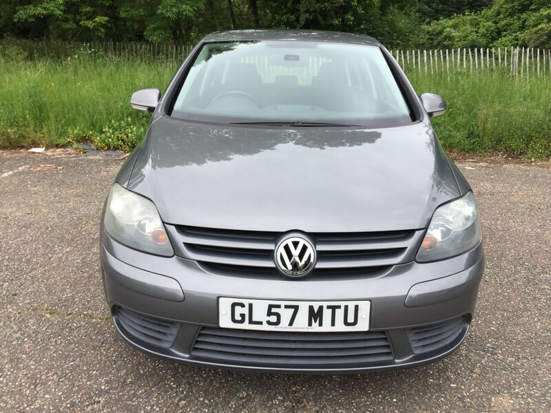 View VOLKSWAGEN GOLF 1.9 TDI SE 5 DOOR