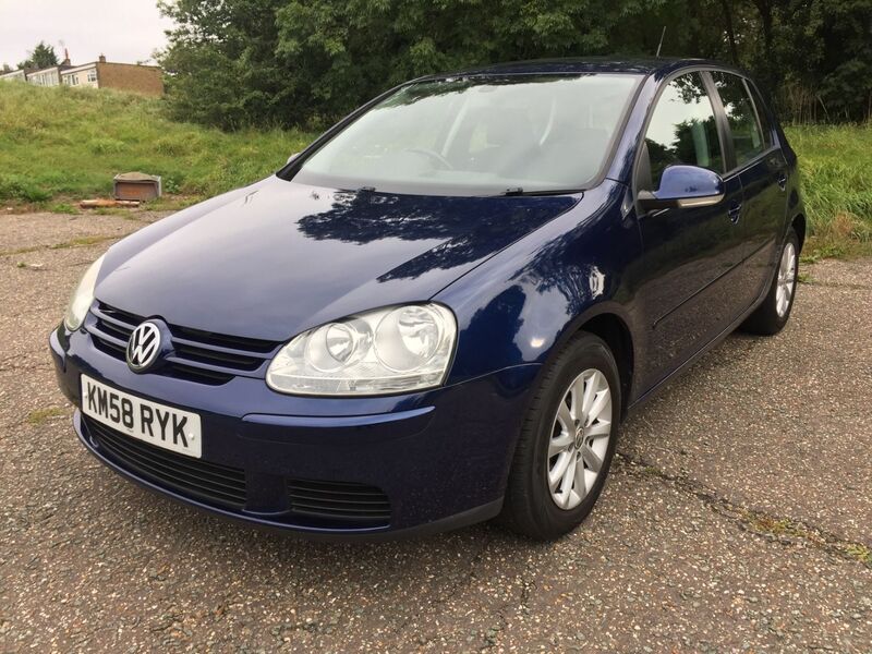 View VOLKSWAGEN GOLF 1.9 MATCH TDI 105 5 DOOR