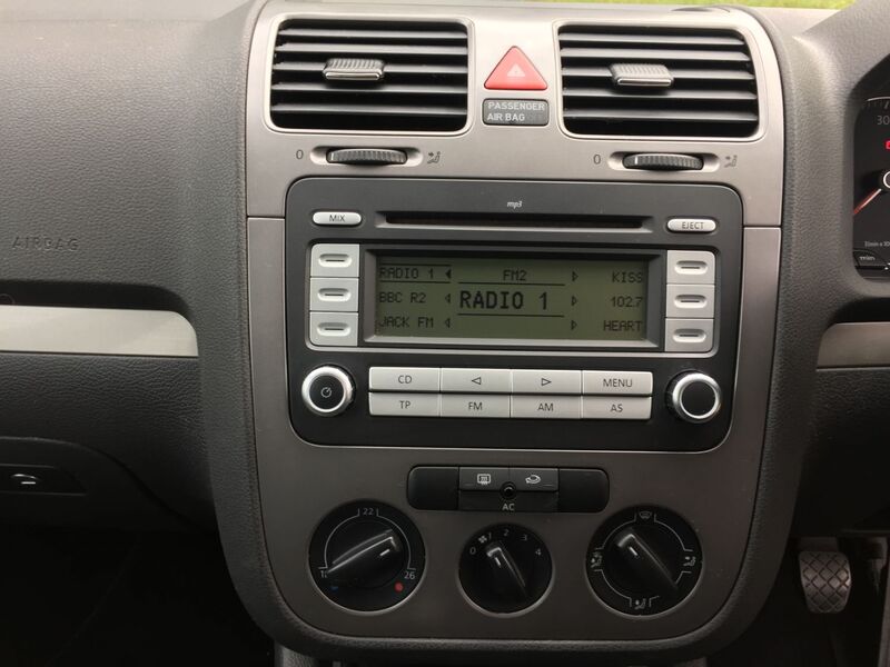 VOLKSWAGEN GOLF