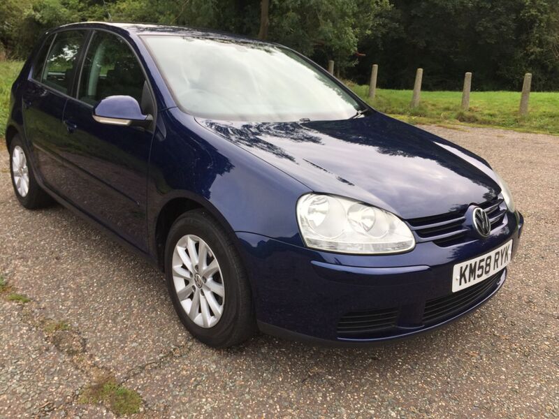 View VOLKSWAGEN GOLF 1.9 MATCH TDI 105 5 DOOR