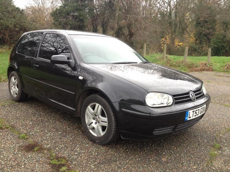 VOLKSWAGEN GOLF