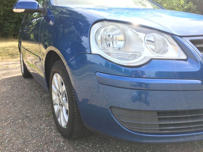 VOLKSWAGEN POLO