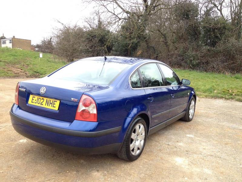 VOLKSWAGEN PASSAT