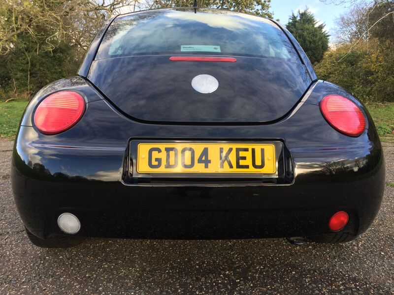 VOLKSWAGEN BEETLE