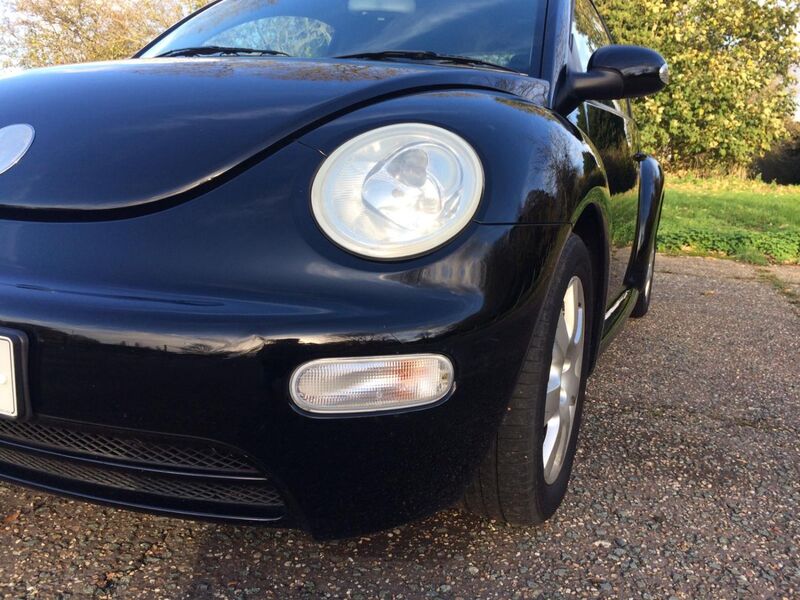 VOLKSWAGEN BEETLE