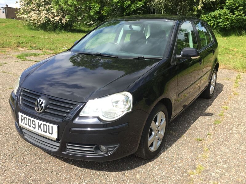 View VOLKSWAGEN POLO 1.4 MATCH 80BHP 5 DOOR