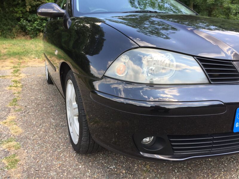 SEAT IBIZA