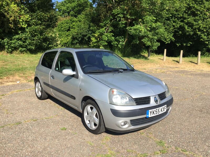 View RENAULT CLIO 1.2 DYNAMIQUE 16V