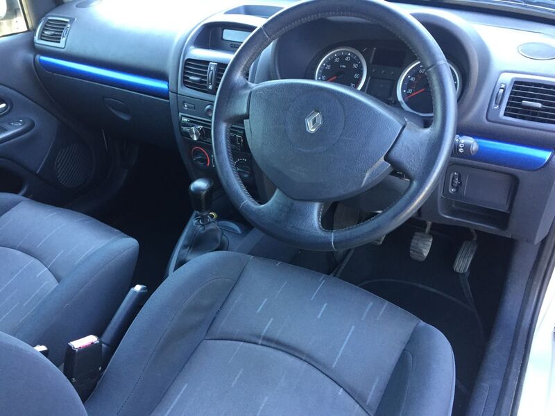 RENAULT CLIO