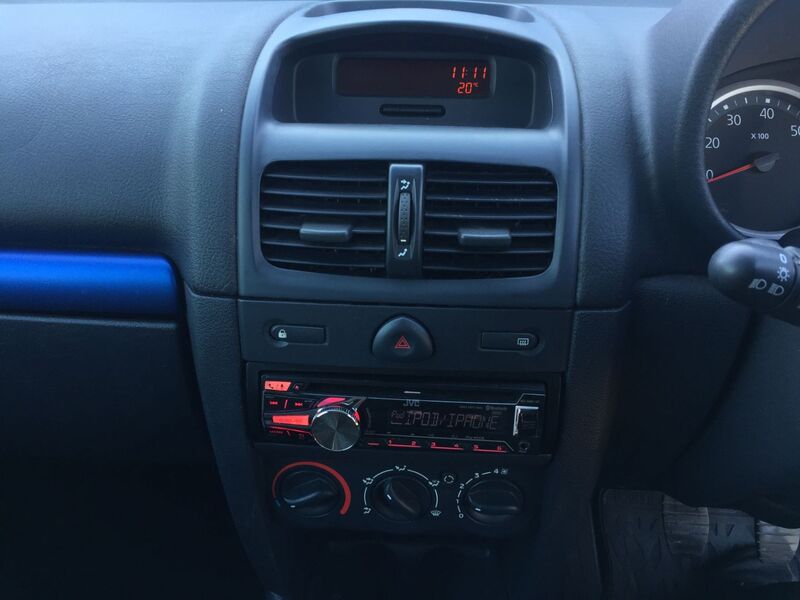 RENAULT CLIO