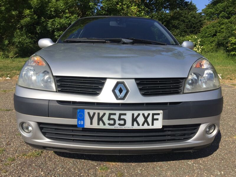 RENAULT CLIO