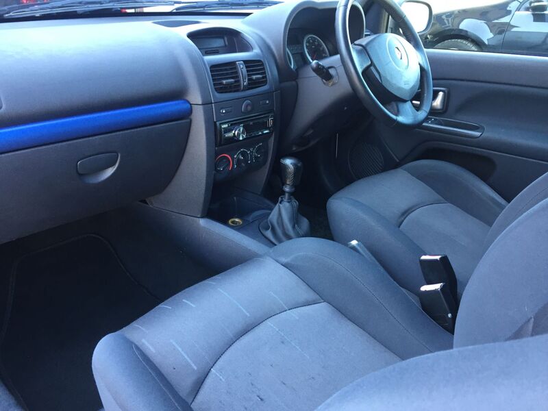 RENAULT CLIO
