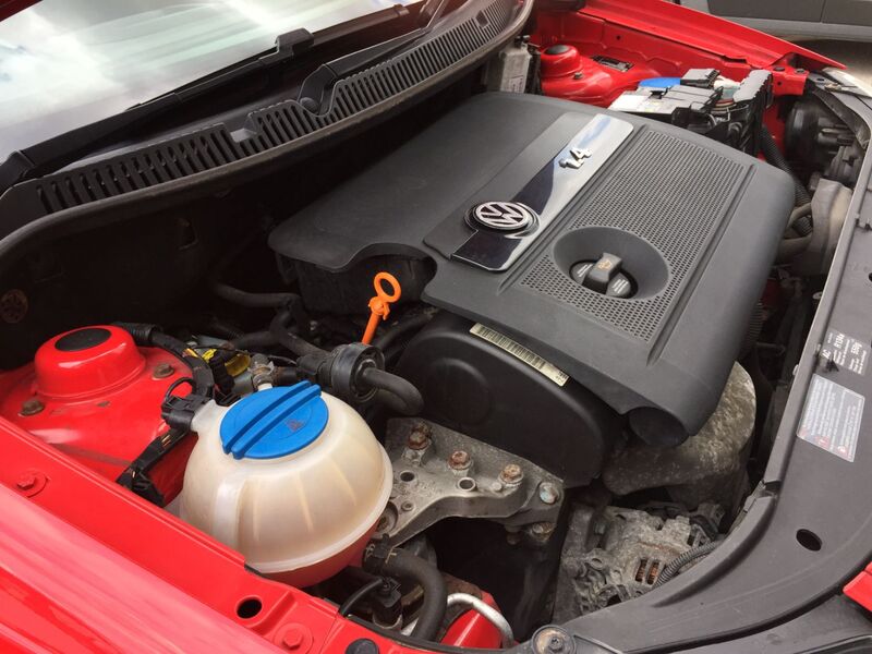 VOLKSWAGEN POLO