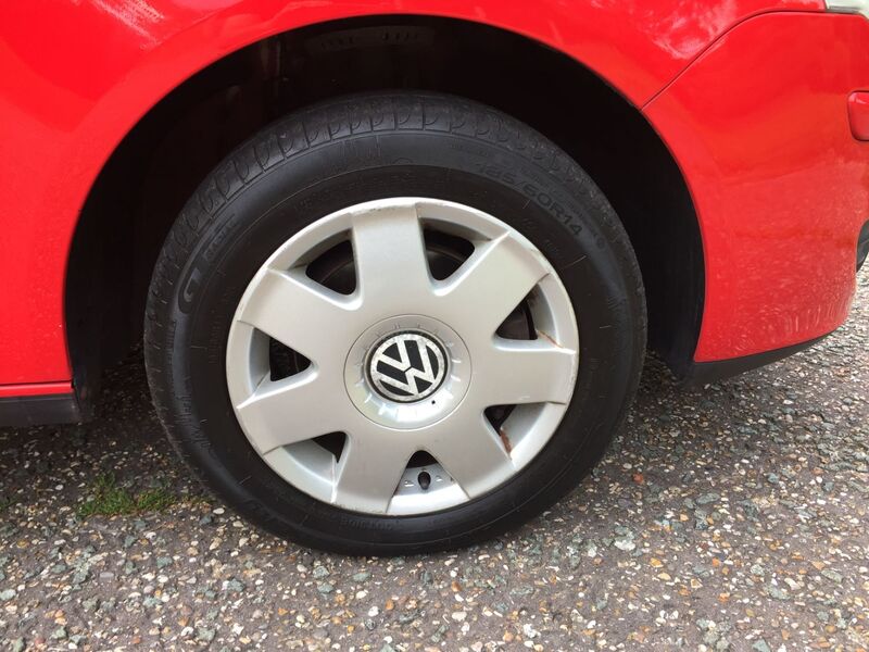 VOLKSWAGEN POLO