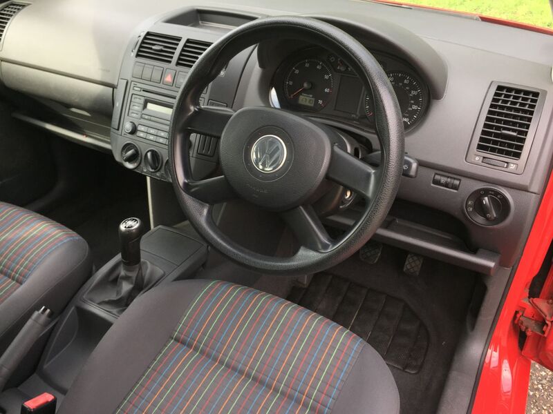 VOLKSWAGEN POLO