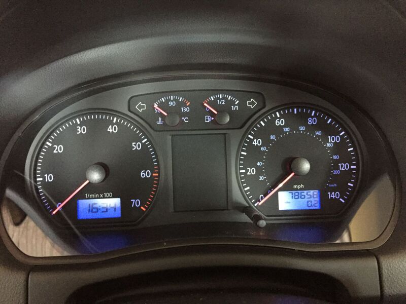 VOLKSWAGEN POLO