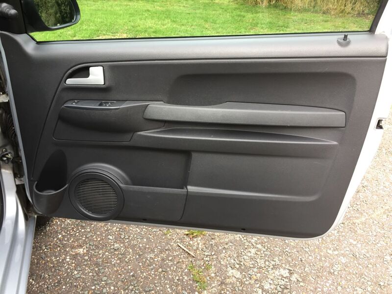 VOLKSWAGEN FOX