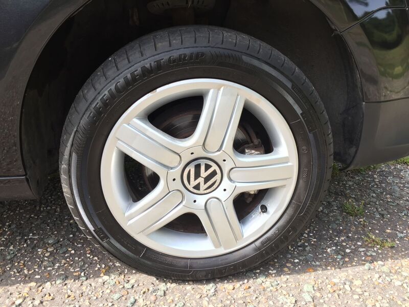 VOLKSWAGEN FOX