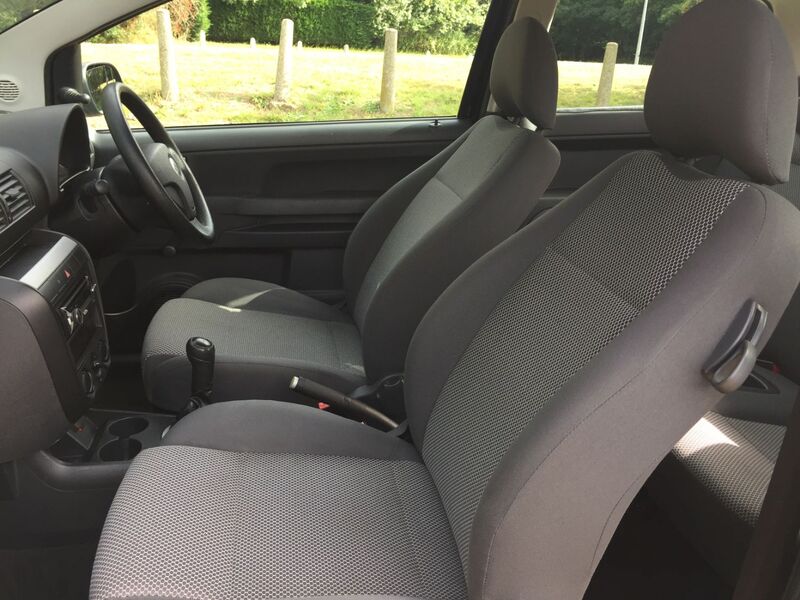 VOLKSWAGEN FOX