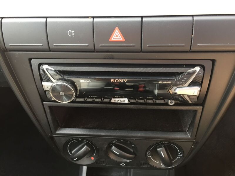 VOLKSWAGEN FOX