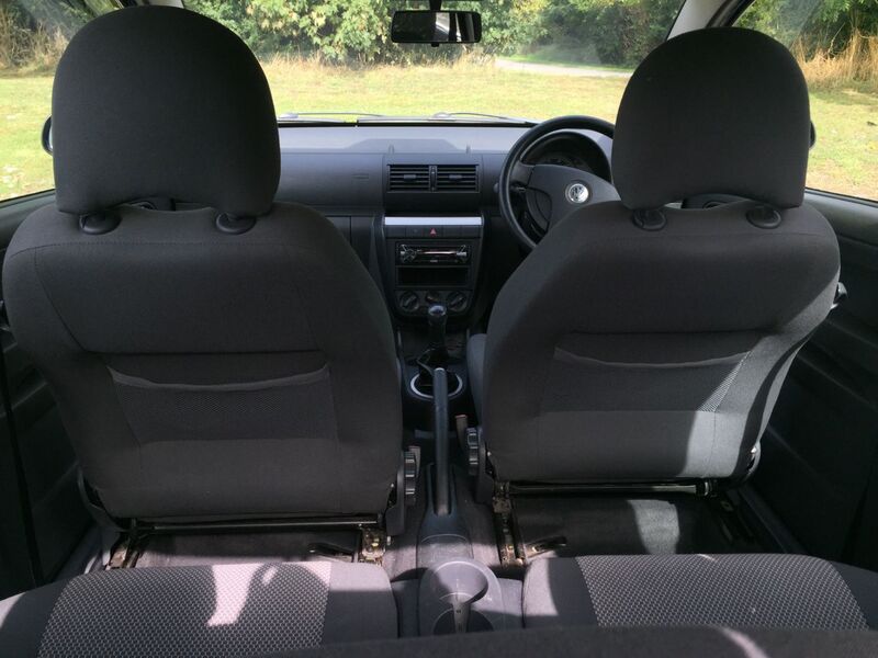 VOLKSWAGEN FOX